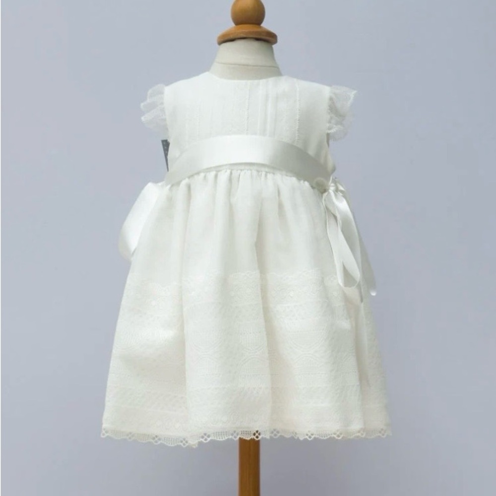 Elegant White Dress with Satin Ribbon - FLOWER GIRl